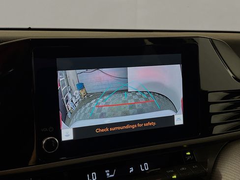 Used 2025 Toyota Camry SE w/ Convenience Package FWD image 28