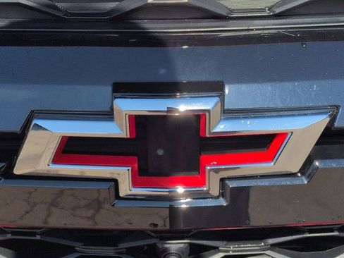 Used 2025 Chevrolet Colorado ZR2 w/ Technology Package image 34