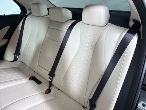 Used 2019 Mercedes-Benz E 300 4MATIC w/ Premium 1 Package image 21