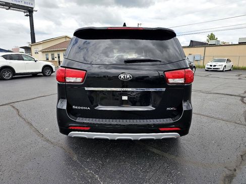 Used 2015 Kia Sedona SX Limited image 16