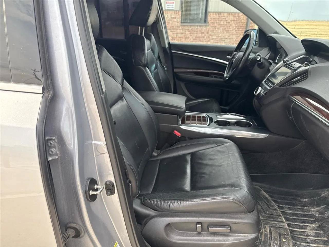 Used 2016 Acura MDX w/ Technology Package AWD/4WD image 40