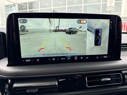 New 2026 Lincoln Aviator AWD image 24