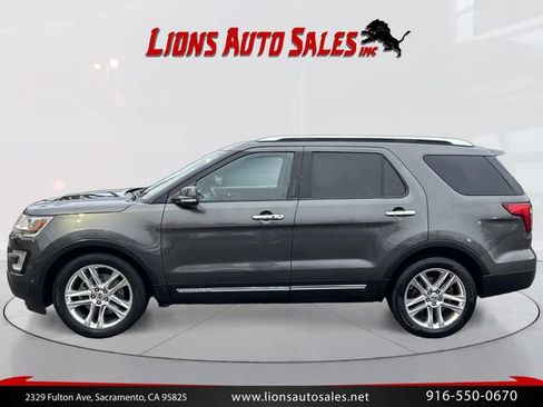 Used 2017 Ford Explorer Limited w/ Equipment Group 301A FWD image 8
