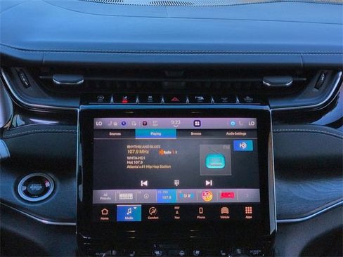 Certified 2023 Jeep Grand Cherokee Overland w/ Adv Protech Group III image 17