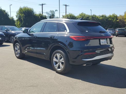 Used 2025 Audi Q5 Premium w/ Convenience Package AWD/4WD image 3