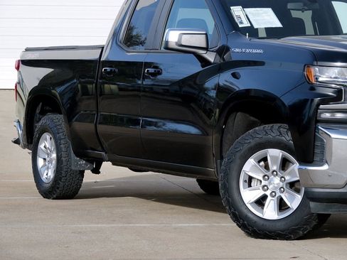 Used 2020 Chevrolet Silverado 1500 LT w/ Trailering Package image 18