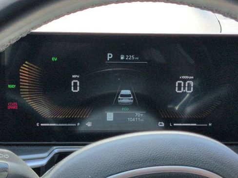 Certified 2025 Kia Sorento EX FWD image 12