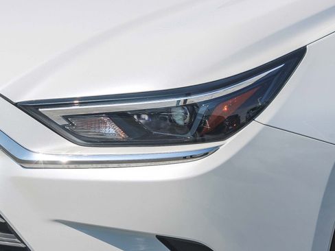 Certified 2025 Toyota Grand Highlander FWD image 5