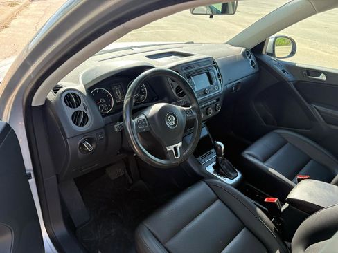Used 2013 Volkswagen Tiguan S image 56