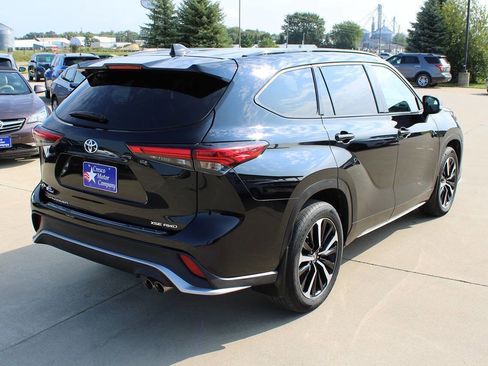 Used 2022 Toyota Highlander XSE image 5