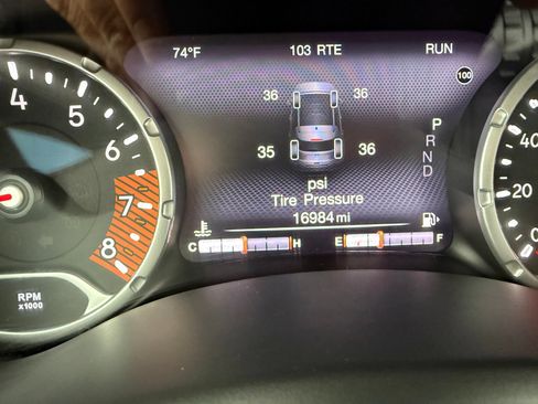 Used 2023 Jeep Renegade Altitude AWD/4WD image 13