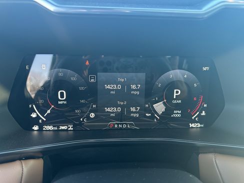 Used 2025 GMC Canyon AT4 w/ Nightfall Edition image 21