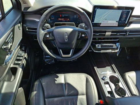 Certified 2023 Lincoln Corsair Reserve w/ Equipment Group 202A AWD/4WD image 11