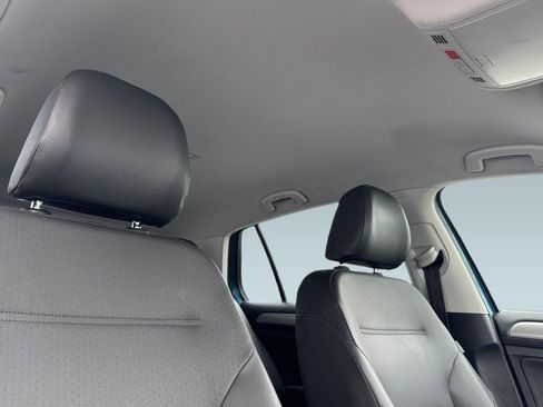 Used 2015 Volkswagen e-Golf SEL Premium FWD image 25