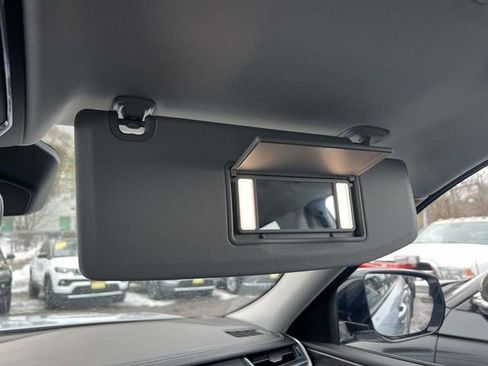 Certified 2023 Jeep Grand Cherokee Limited image 40