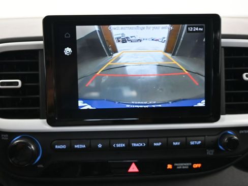 Certified 2024 Hyundai Venue Limited image 28