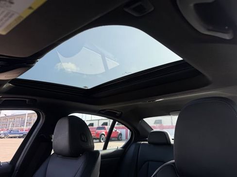 Used 2025 BMW 330i xDrive Sedan image 24