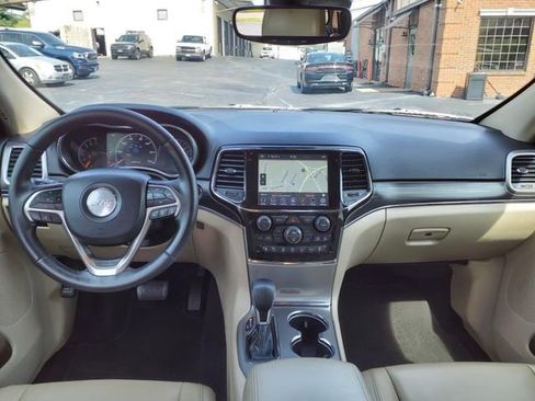 Used 2020 Jeep Grand Cherokee Limited image 17