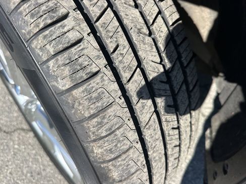 Used 2023 Toyota Highlander Limited image 36