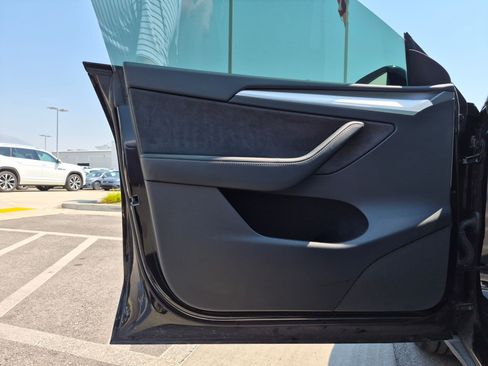 Used 2024 Tesla Model Y Long Range AWD/4WD image 15
