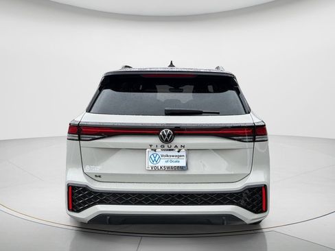 New 2026 Volkswagen Tiguan SE R-Line FWD image 4