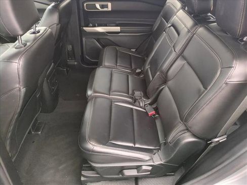 Used 2024 Ford Explorer XLT w/ Equipment Group 202A image 19