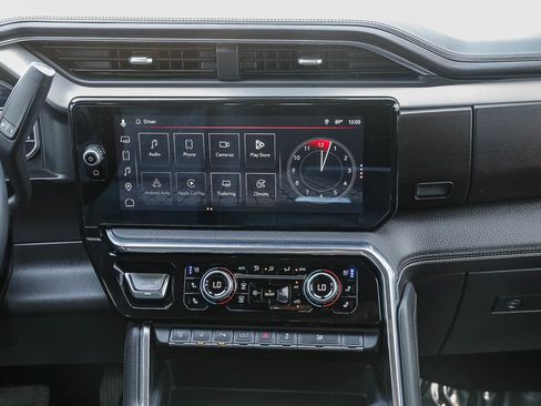 Used 2025 GMC Sierra 3500 Denali w/ Denali Reserve Package image 11