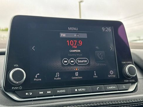 Used 2023 Nissan Rogue S AWD/4WD image 18
