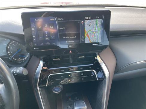 Certified 2021 Toyota Venza XLE image 18