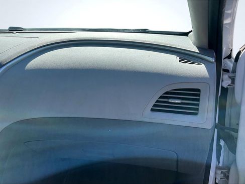 Used 2011 Chevrolet Malibu LS image 17