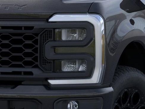 New 2025 Ford F250 XLT w/ Black Appearance Package AWD/4WD image 18