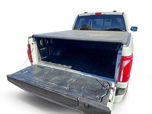 Used 2024 Ford F150 Platinum image 22