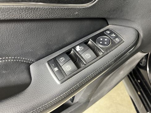 Used 2016 Mercedes-Benz E 350 4MATIC Sedan image 19