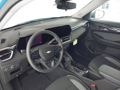 New 2026 Chevrolet TrailBlazer LS w/ LS Convenience Package FWD image 2