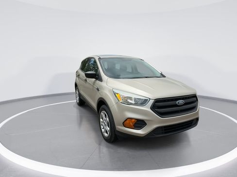 Used 2017 Ford Escape S FWD image 3