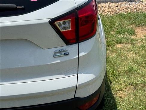 Used 2019 Ford Escape SEL AWD/4WD image 18