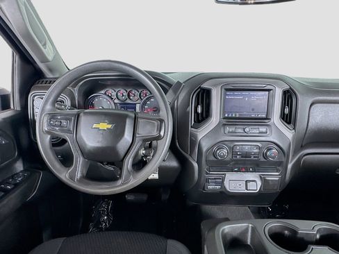 Used 2021 Chevrolet Silverado 2500 Custom w/ Custom Value Package AWD/4WD image 9