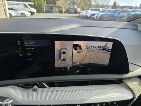 New 2026 Cadillac Optiq Luxury 1 image 30