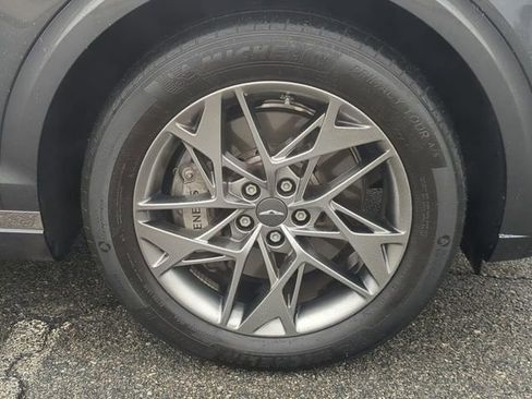 Used 2023 Genesis GV70 2.5T w/ Advanced Package image 10