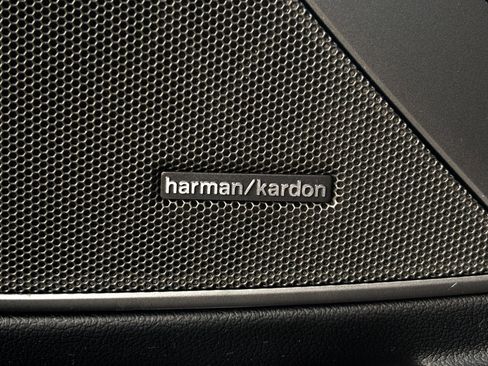 Used 2023 BMW 330i Sedan w/ M Sport Package image 6