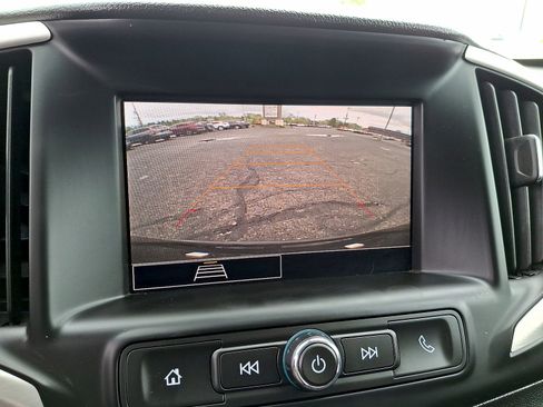 Used 2024 GMC Terrain SLE FWD image 15
