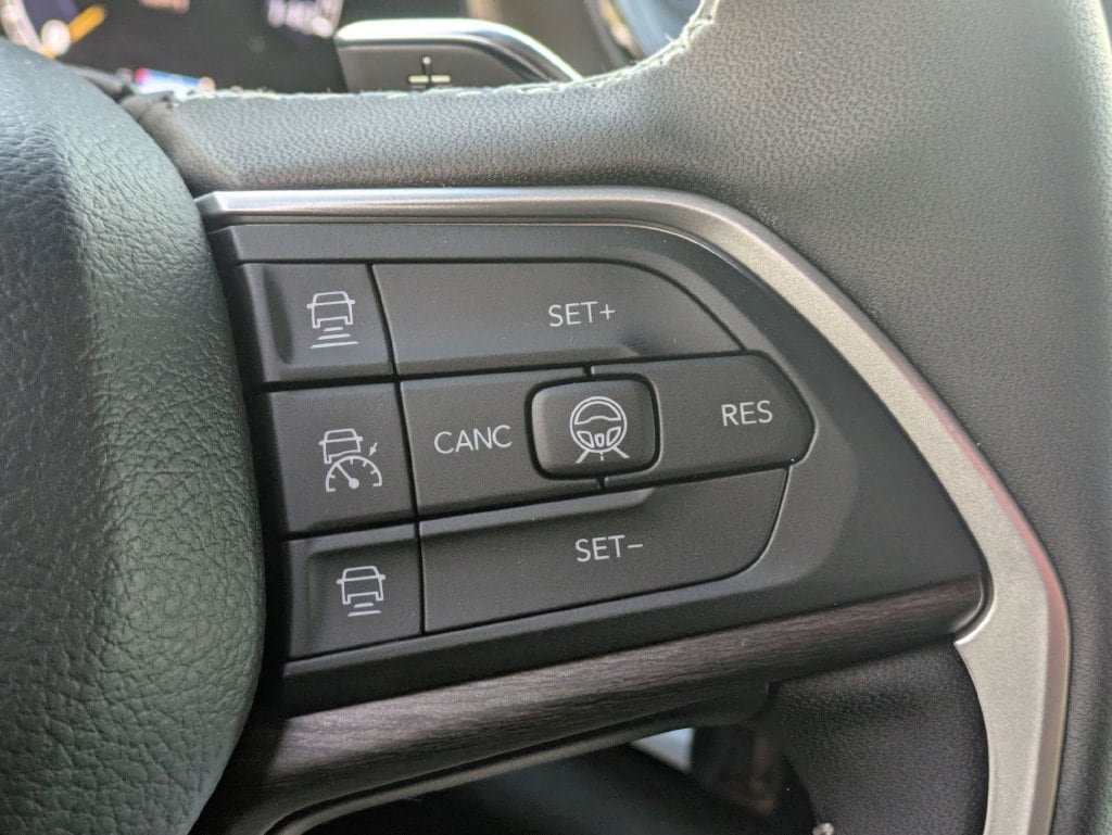 New 2026 Jeep Grand Cherokee Altitude AWD/4WD image 16