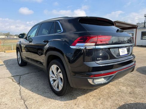 Used 2020 Volkswagen Atlas Cross Sport SEL image 3
