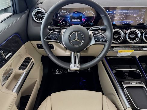 New 2025 Mercedes-Benz GLA 250 image 19