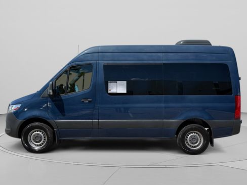 Used 2019 Mercedes-Benz Sprinter 2500 image 2