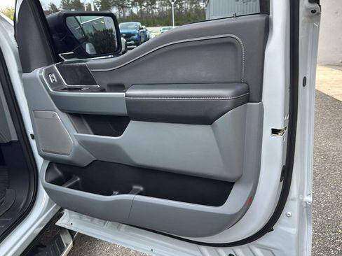 Used 2022 Ford F150 XLT w/ Equipment Group 302A High image 12