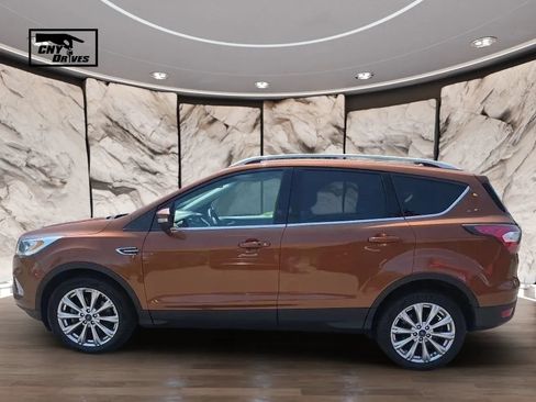 Used 2017 Ford Escape Titanium AWD/4WD image 8