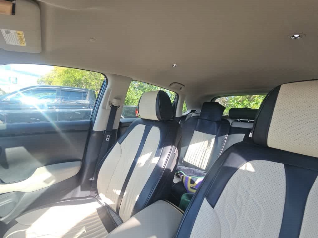 Certified 2025 Honda HR-V LX image 8