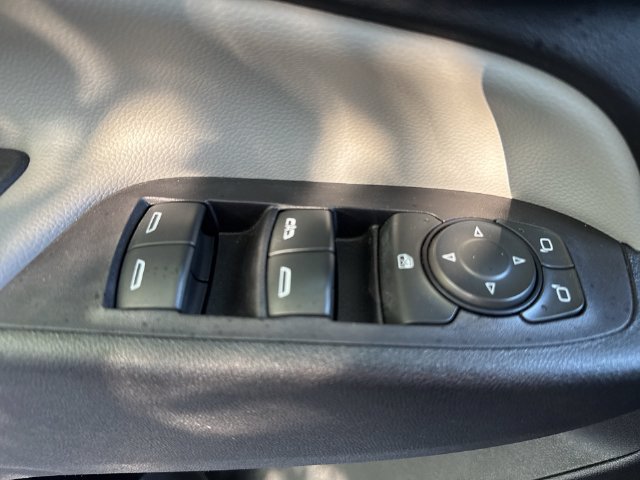 Used 2020 Chevrolet Equinox LS w/ LS Convenience Package FWD image 28