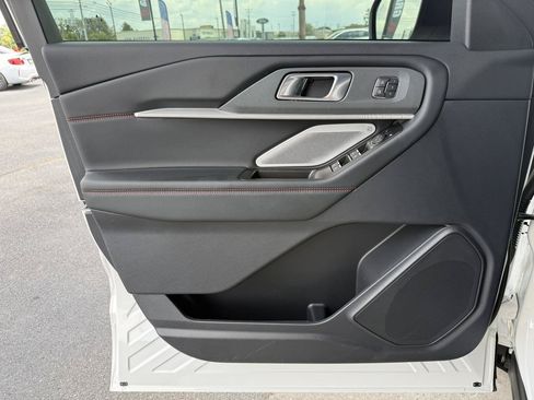 Used 2025 Ford Explorer ST w/ Sun And Sound Package AWD/4WD image 9